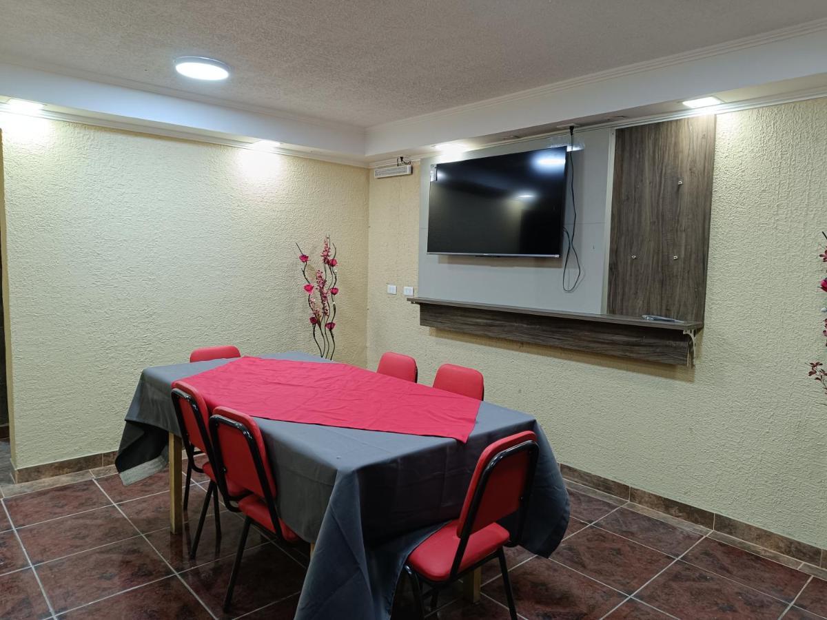 Hostal Ollague, Habitaciones Con Bano Privado Calama Esterno foto